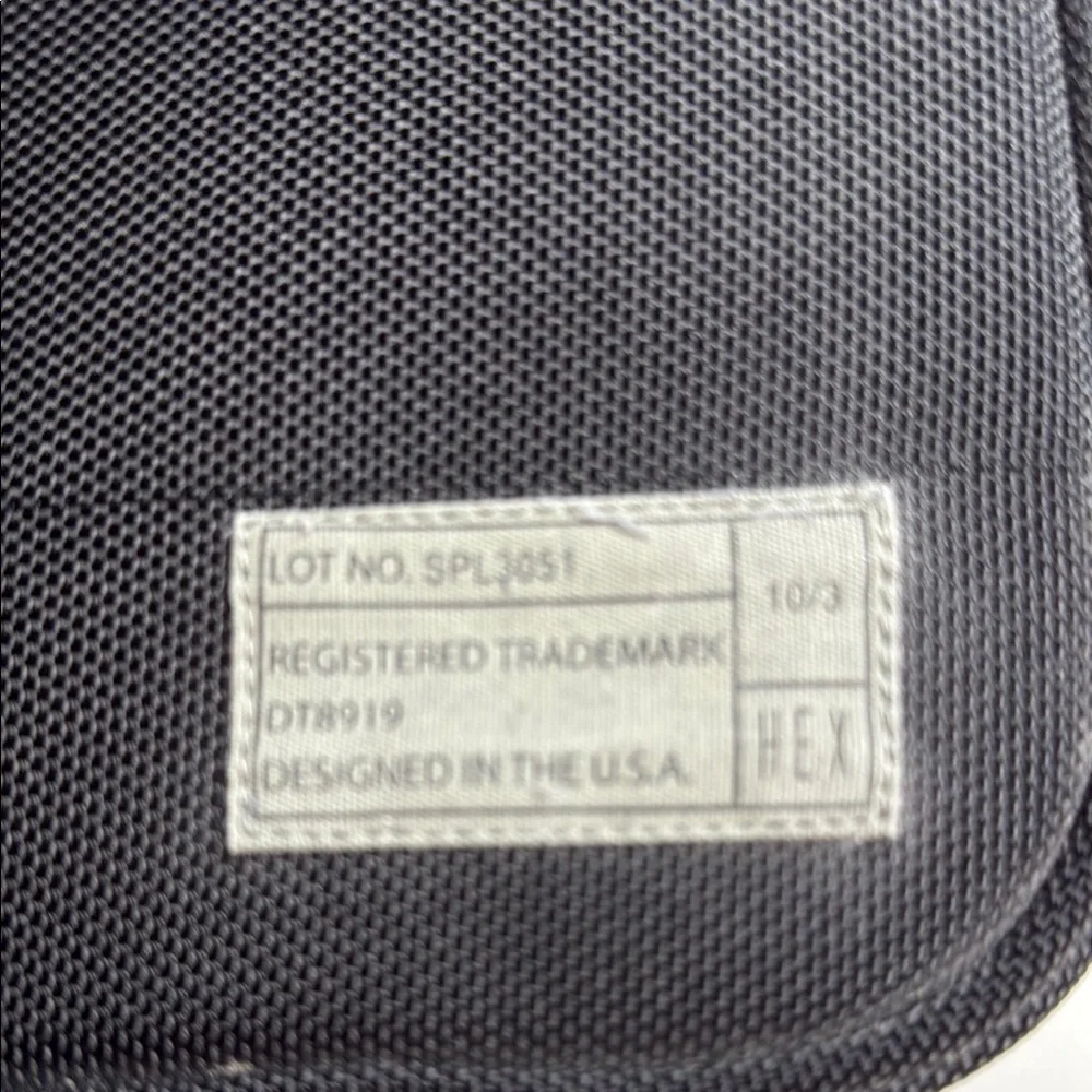 NWT Hex Surface Pro 3 / 13” Laptop sleeve with pocket